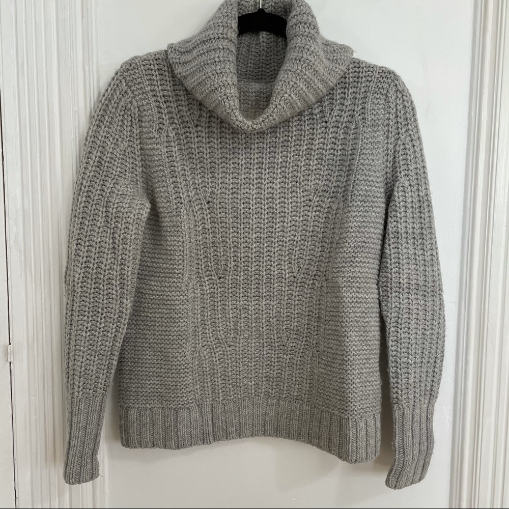 Bananas Republic Cableknit Sweater